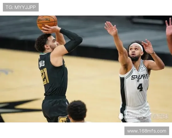 阿德客胜悉尼联米尔斯失误送礼